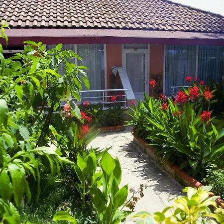 Mediterranean Garden Apartament
