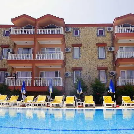 Mediterranean Garden Apartament Side